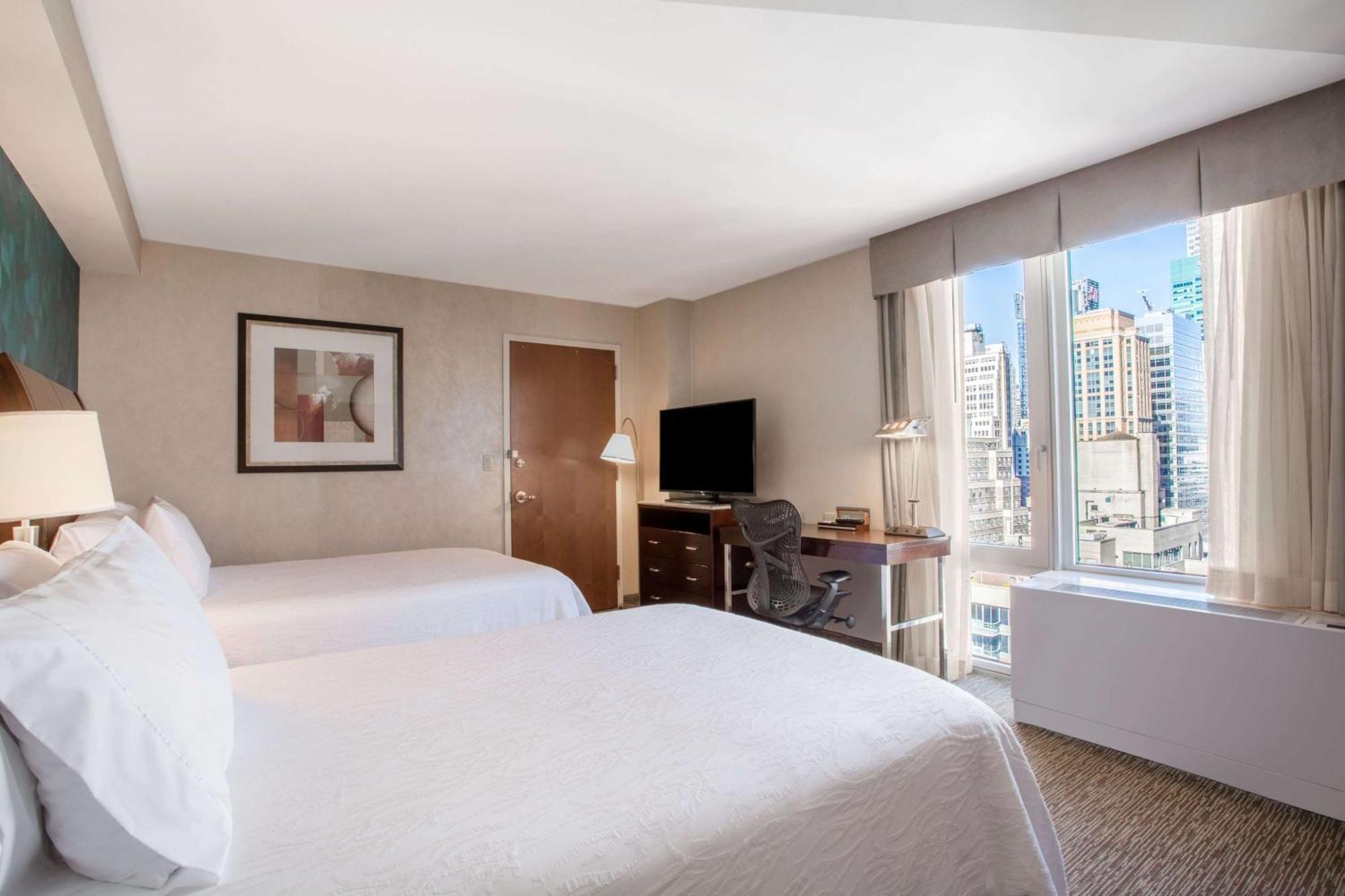 Hilton Garden Inn West 35Th Street Нью-Йорк Экстерьер фото