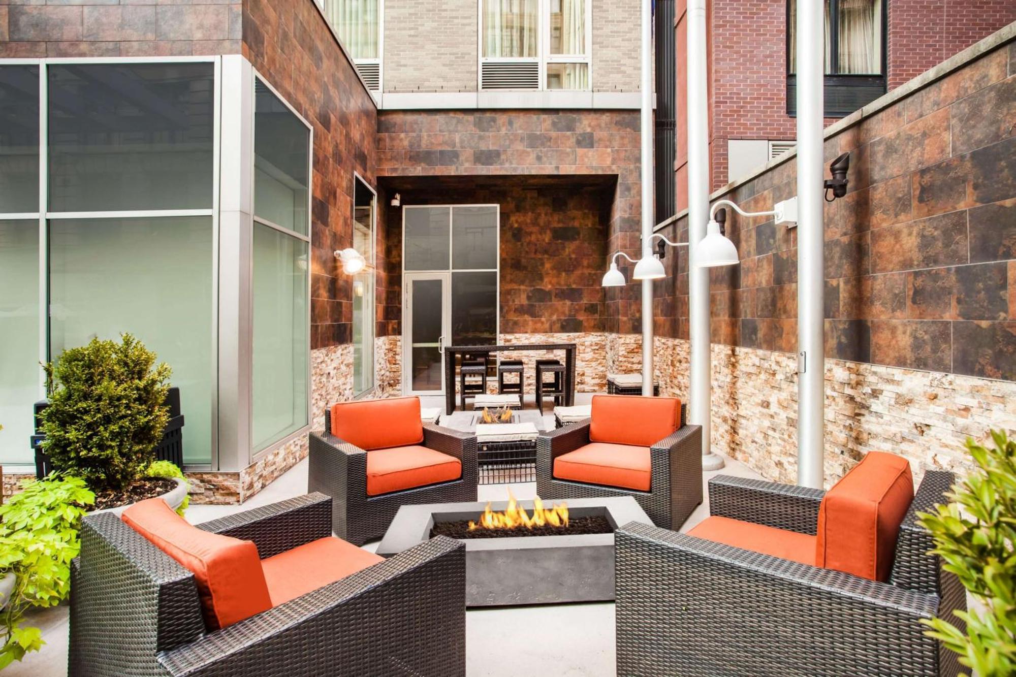 Hilton Garden Inn West 35Th Street Нью-Йорк Экстерьер фото