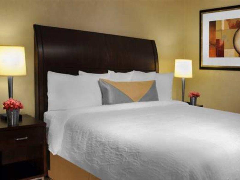 Hilton Garden Inn West 35Th Street Нью-Йорк Экстерьер фото