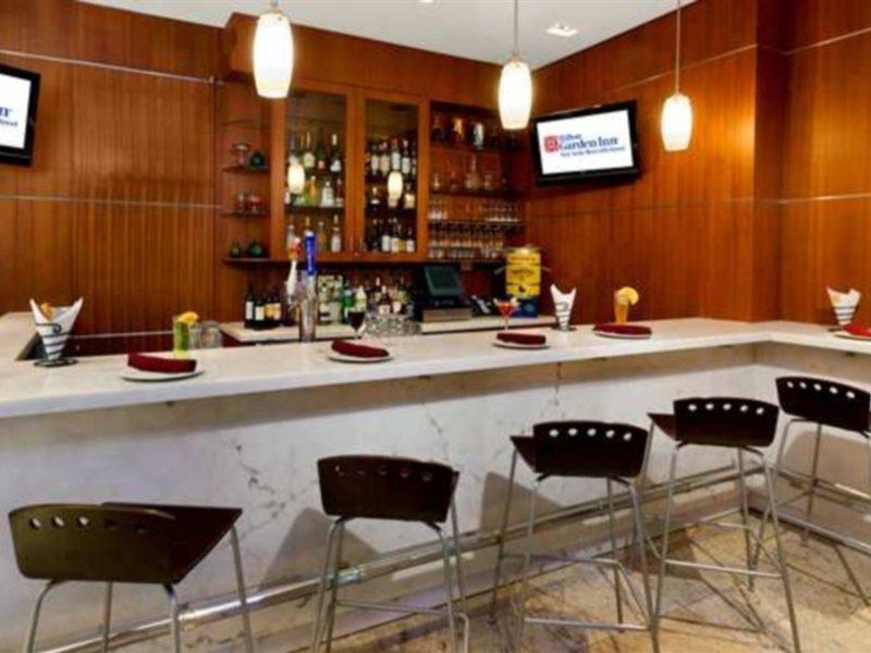 Hilton Garden Inn West 35Th Street Нью-Йорк Экстерьер фото