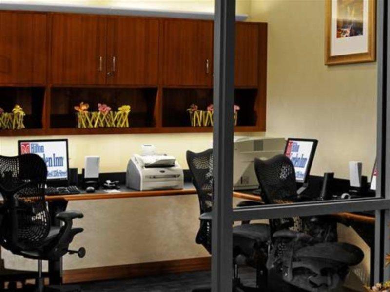 Hilton Garden Inn West 35Th Street Нью-Йорк Экстерьер фото